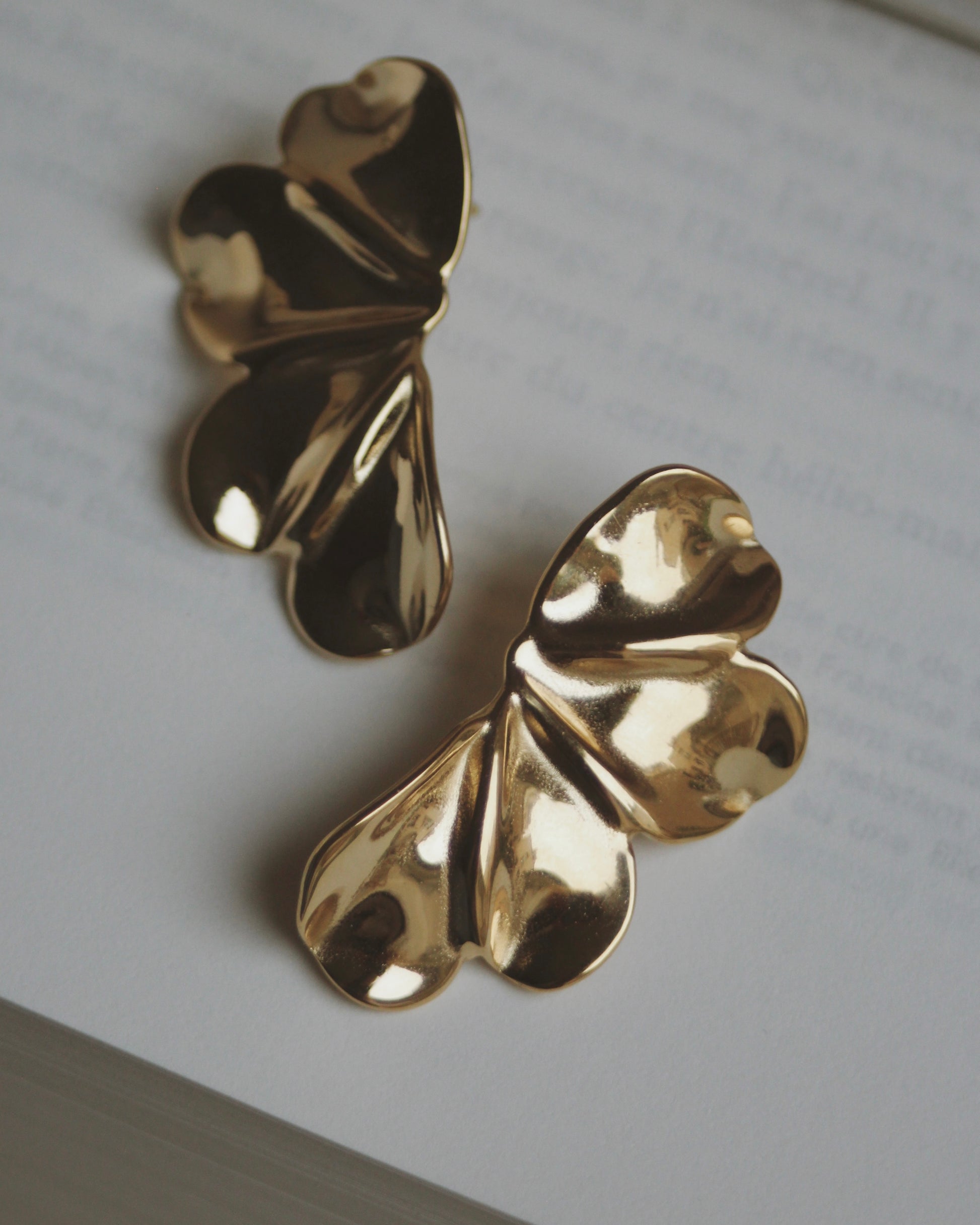 Boucles d’oreilles pétale lisse
