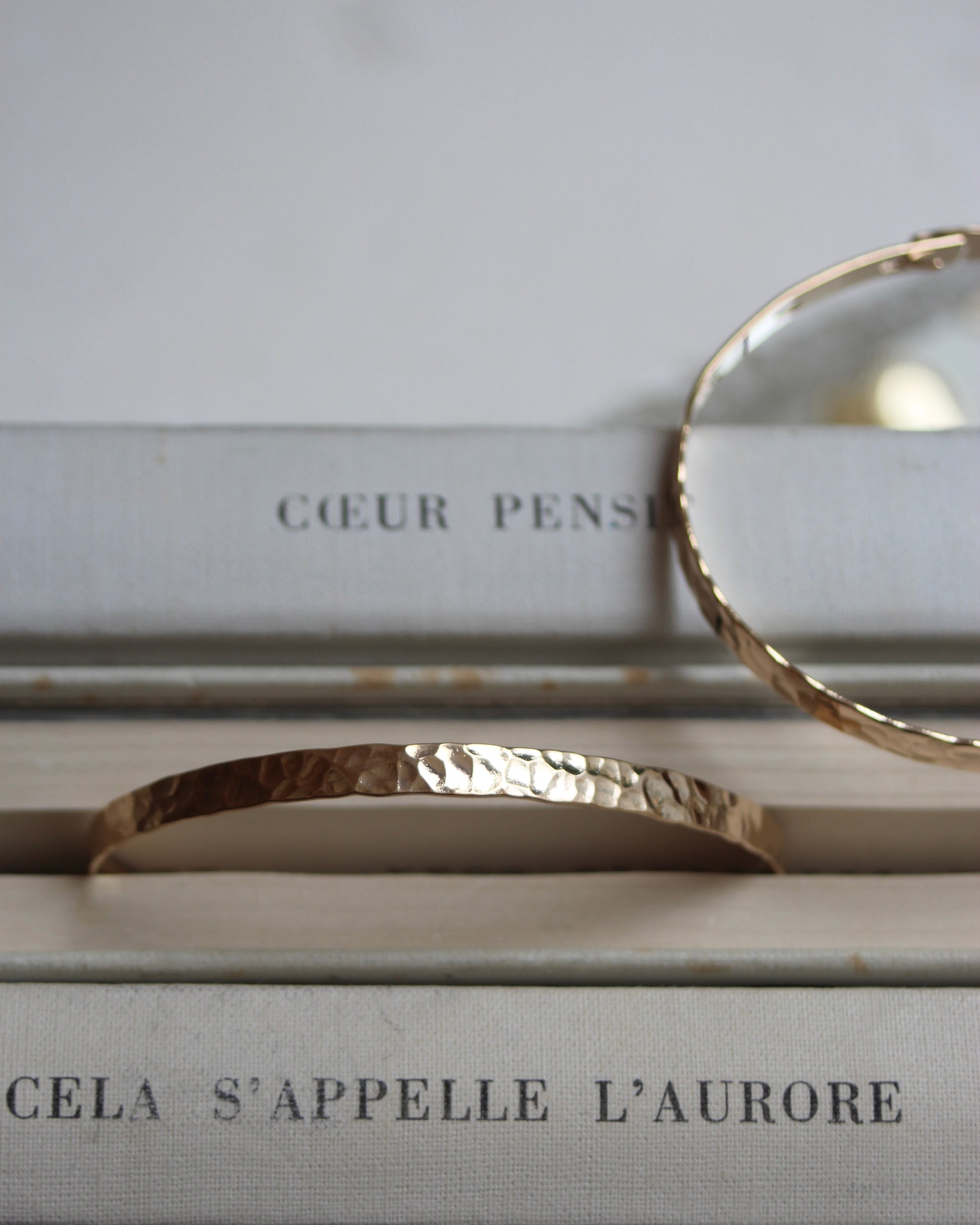 Bracelet ruban martelé (personnalisable)