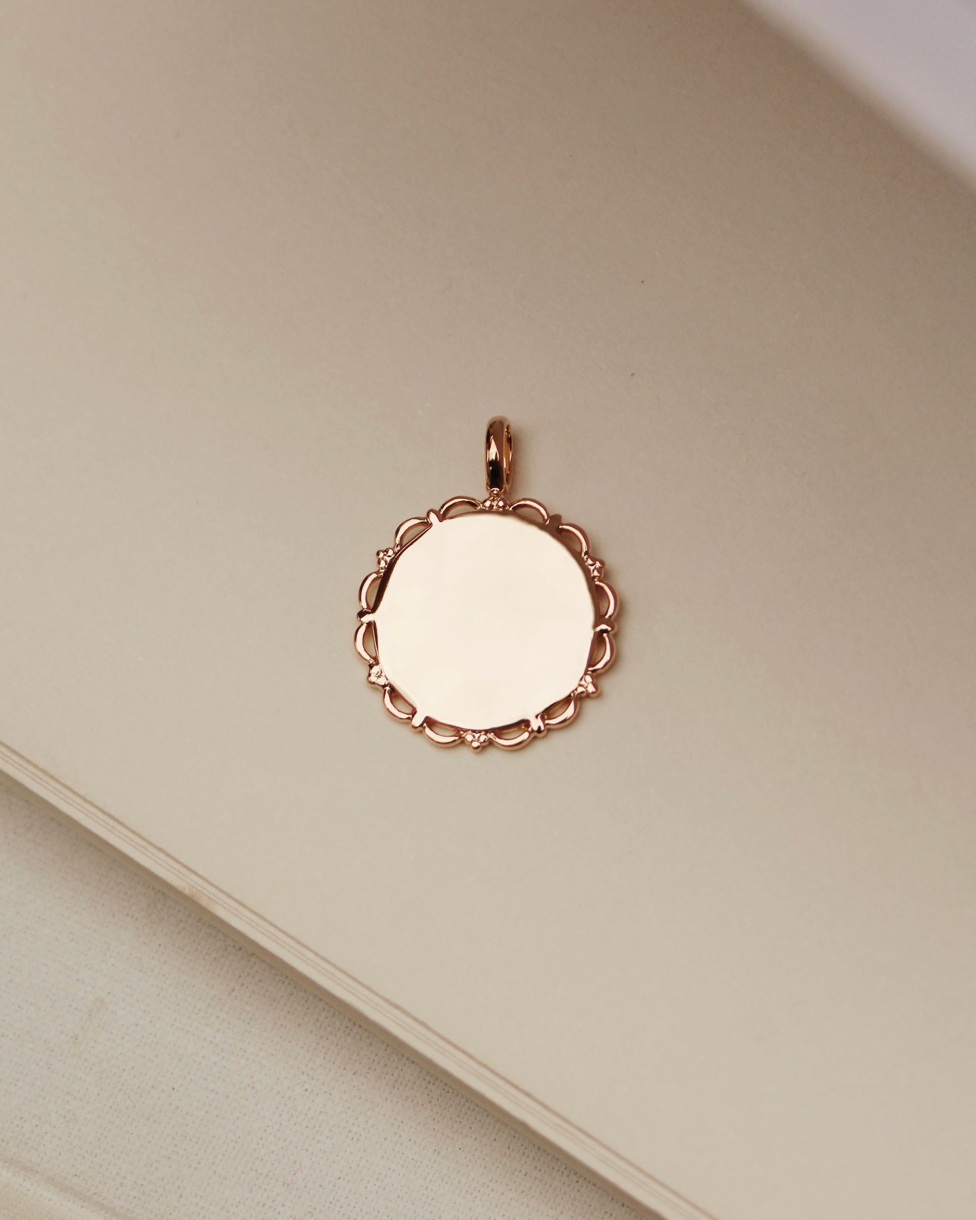 Médaille pretty (personnalisable)