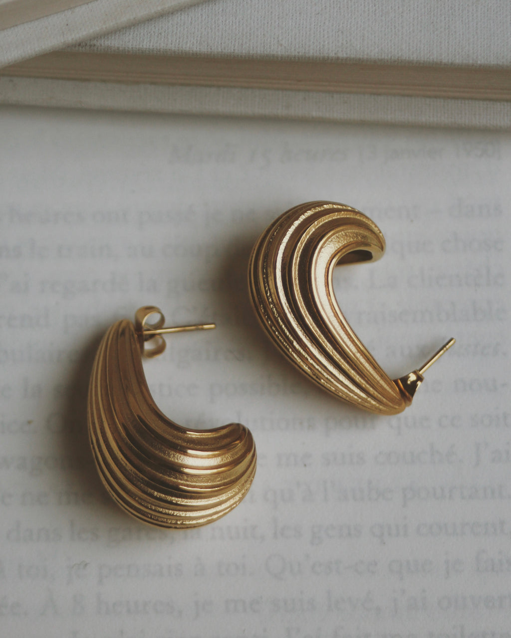 Boucles d'oreilles gouttes striées