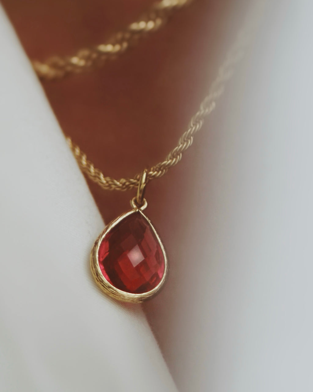 Pendentif larme