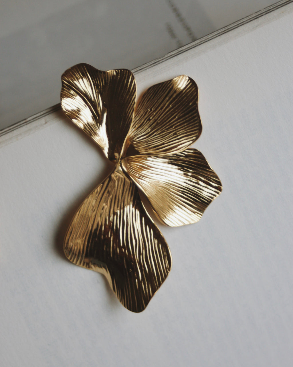 Boucles pétale strié