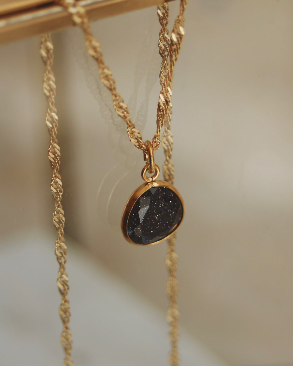 Collier goutte nuit