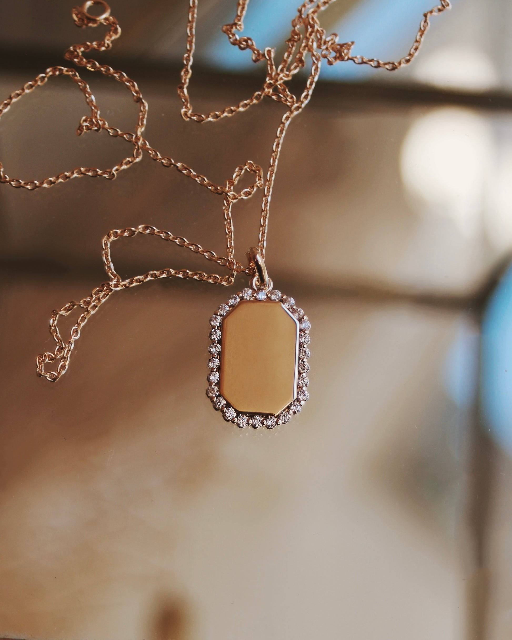 Medaille strass rectangle (personnalisable)