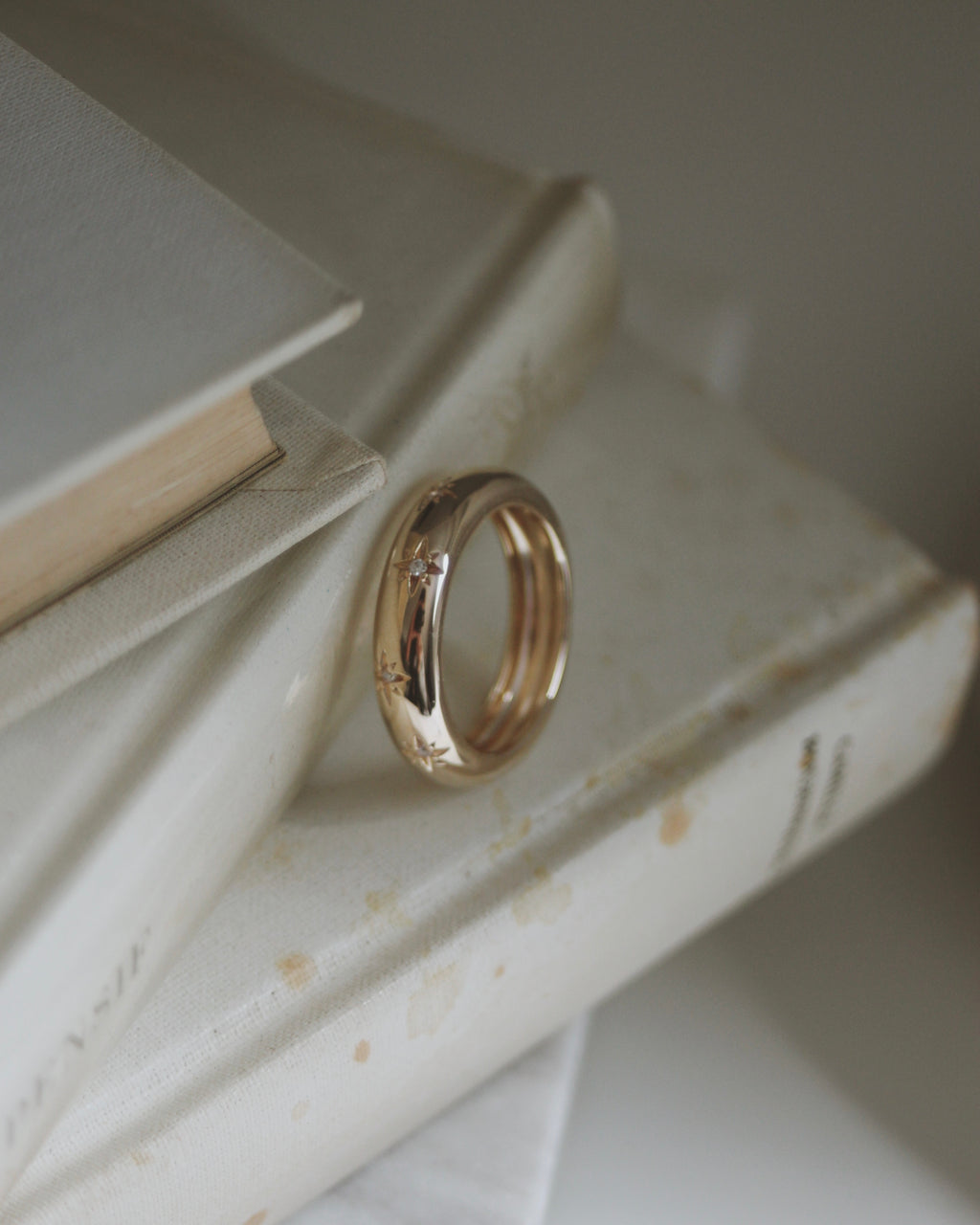 Bague étoilée