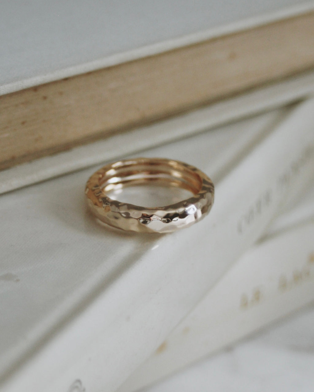 Bague martelée