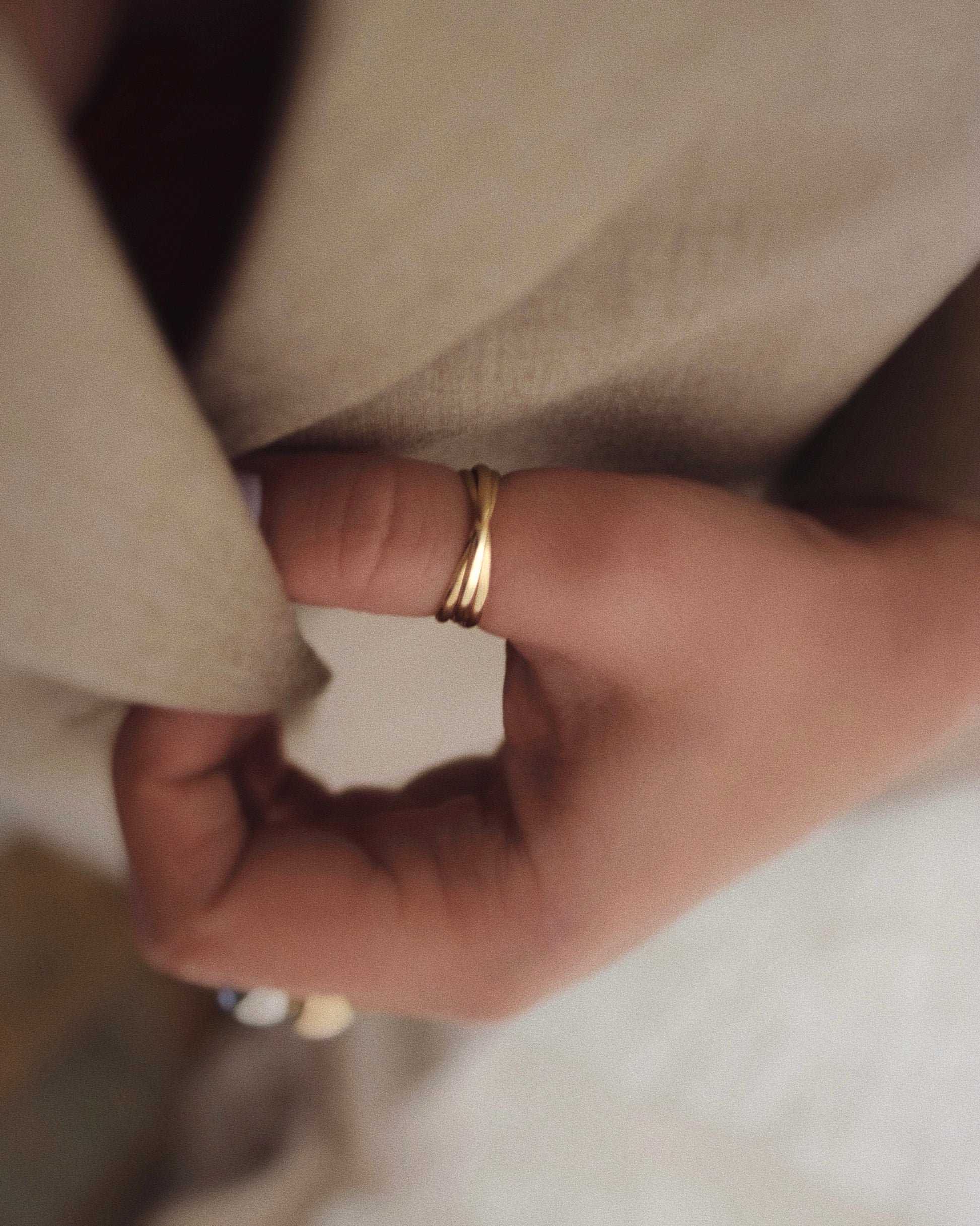 Bague entrelacée