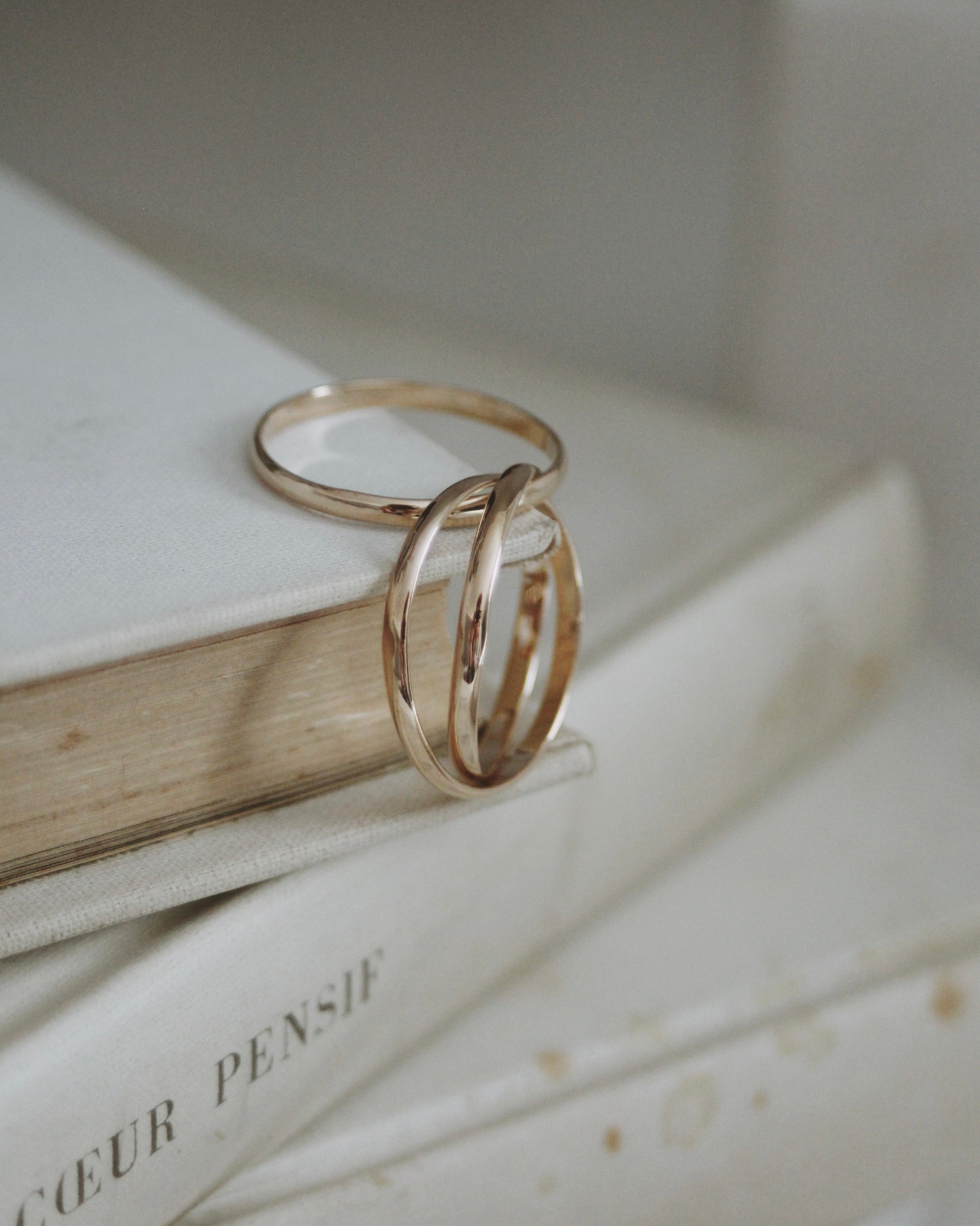 Bague entrelacée